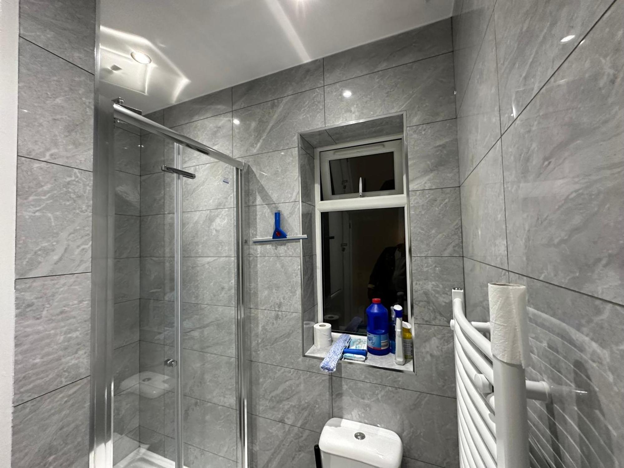 4Th Studio Flat With Private Own Bathroom A London Luxury Family Home Setup And Furnished With Double Bed Plus A Double Futon-Sofa Bed A Single Futon Bed A Baby Cot And Garden And Free Parking מראה חיצוני תמונה
